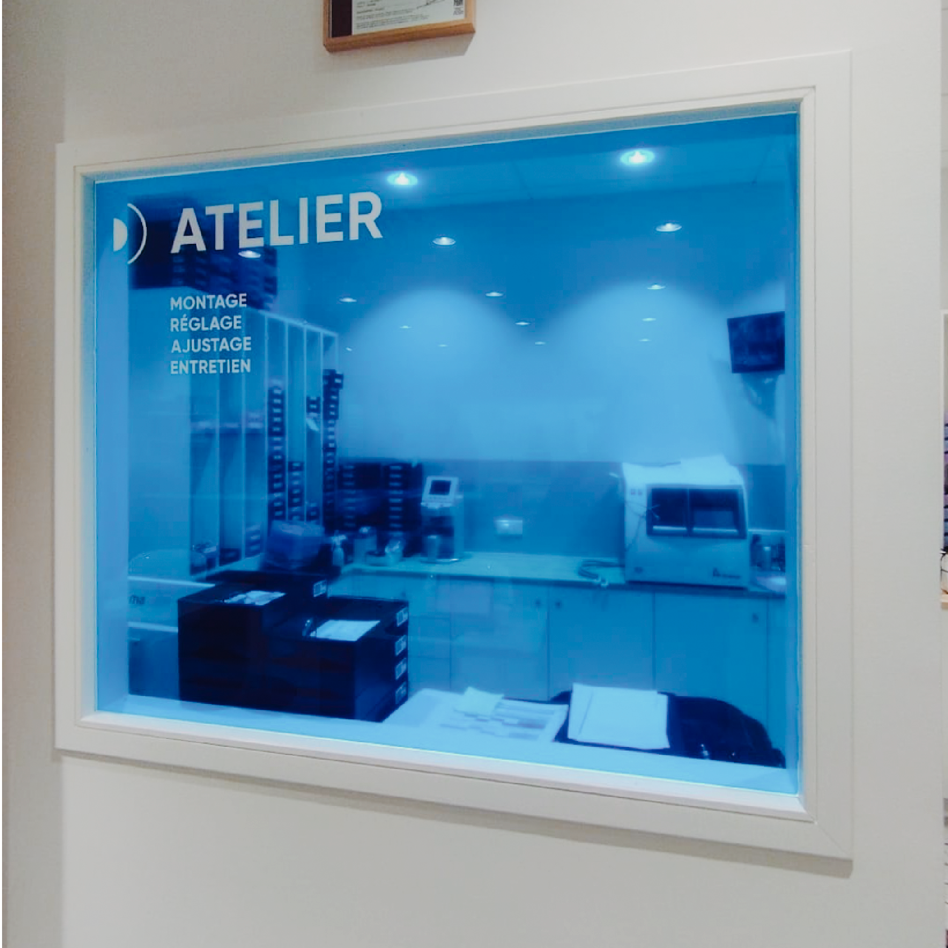 decoration habillage magasin lunette